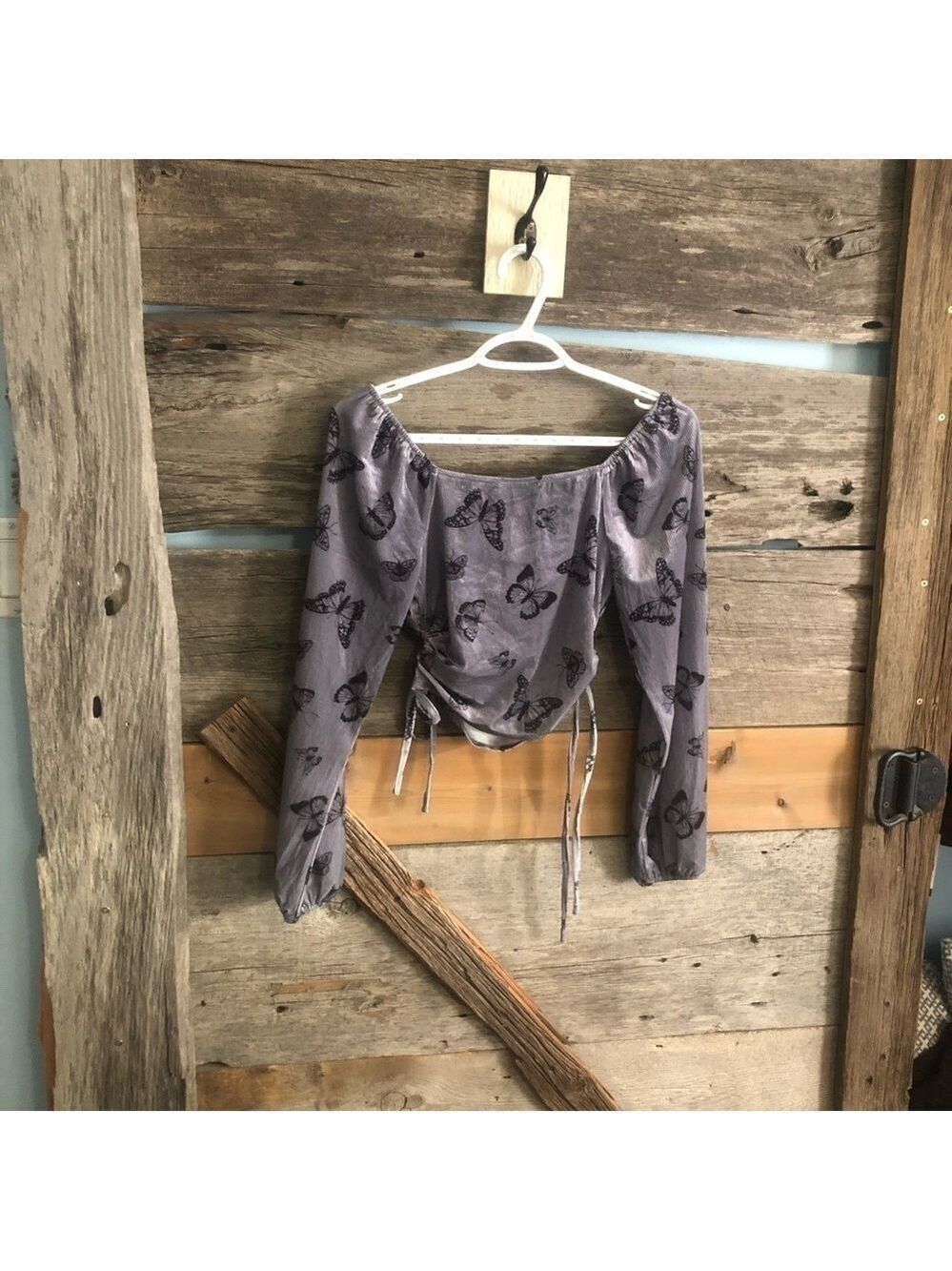 Lavender Moon NWT Size XS Grey Cropped Off-Shoulder Top - Picture 7 of 7